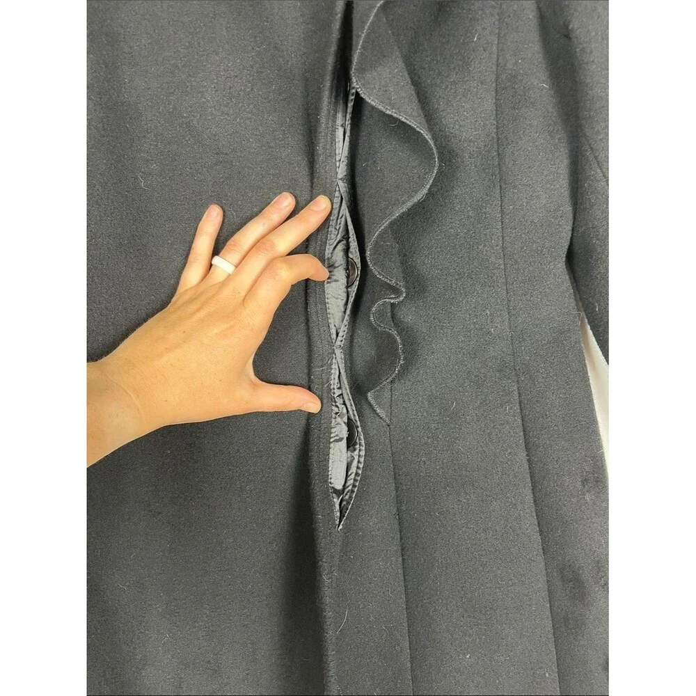 Rothschild black button